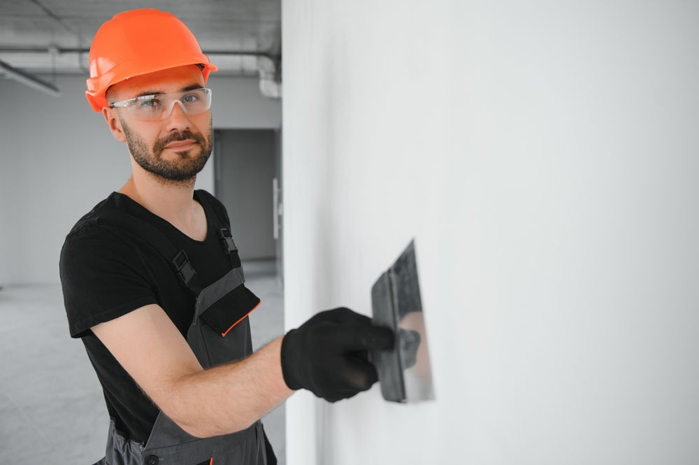 Natuurlijk kun je zelf een muur stucen maar je haalt nooit de kwaliteit van Stukadoor Service Zoetermeer.