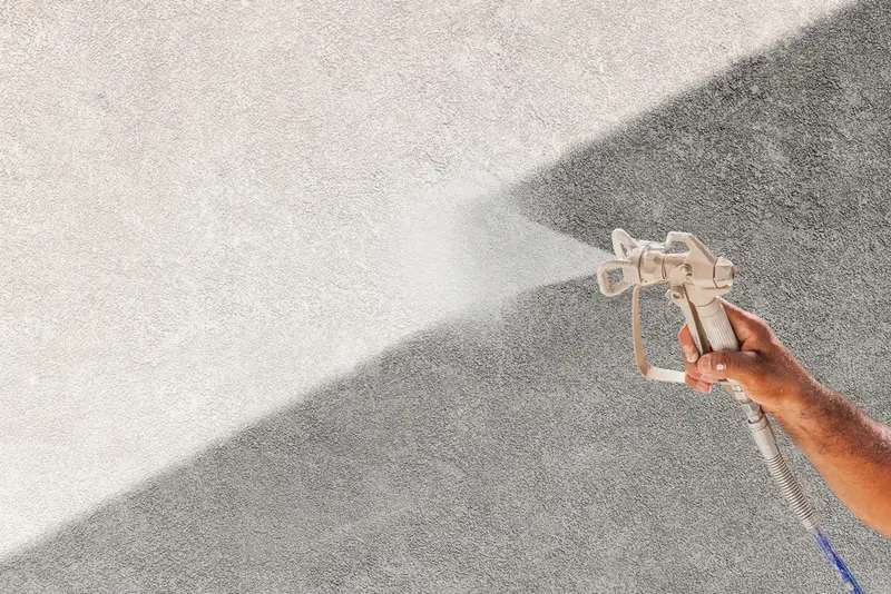 Wil je strak spuitwerk voor je woning in Zoetermeer? Maak gebruik van onze aanbieding van 10 procent korting voor je wanden en plafonds.